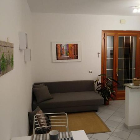 Ferienwohnung Angy House Iolanda di Savoia Exterior foto