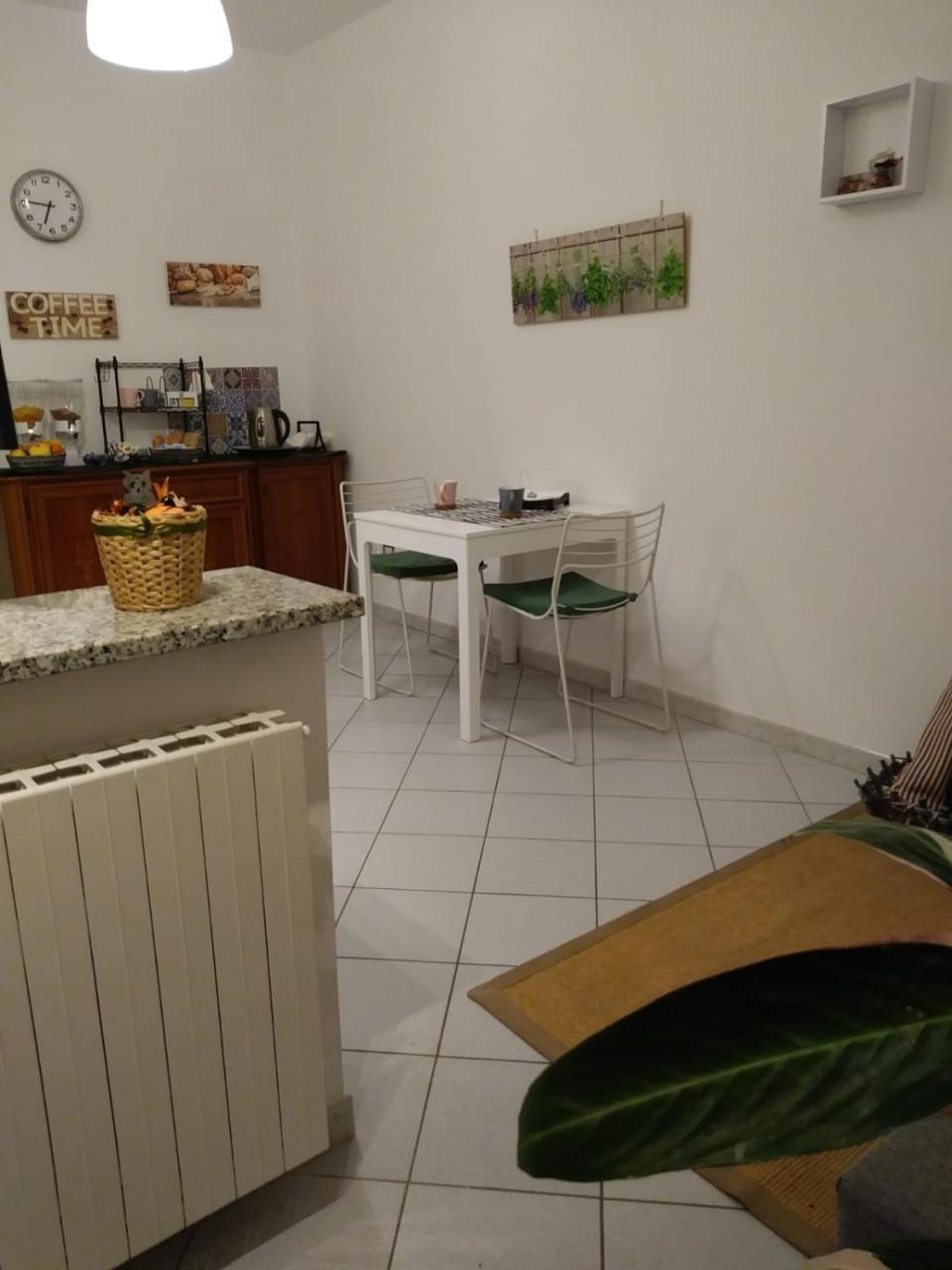 Ferienwohnung Angy House Iolanda di Savoia Exterior foto